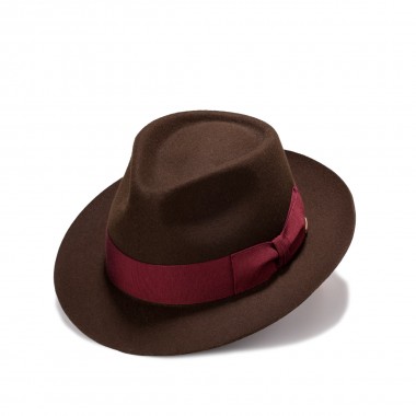 Esla merino wool hat with a...